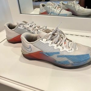 Nike Metcon tennis shoes
